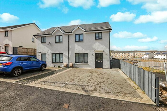3 Bedroom Semi-Detached House For Sale In Goldcrest Crescent, Lesmahagow, Lanark, South Lanarkshire, ML11