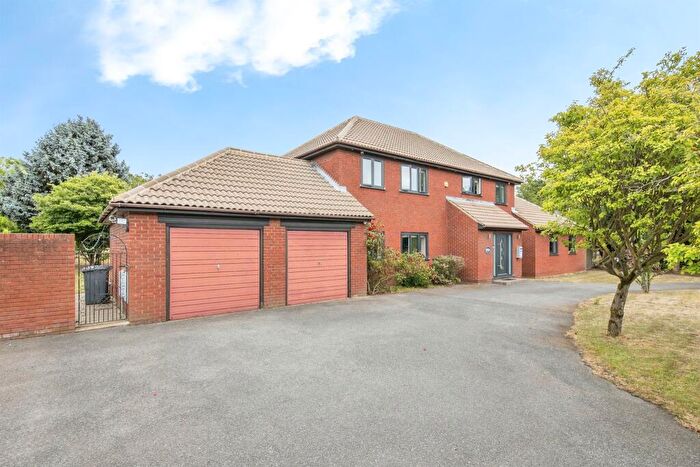 4 Bedroom Detached House For Sale In Felixstowe Road, Nacton, Ipswich, IP10
