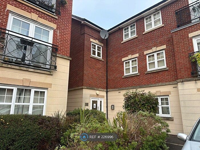2 Bedroom Flat To Rent In Astley Brook Close, Bolton, BL1