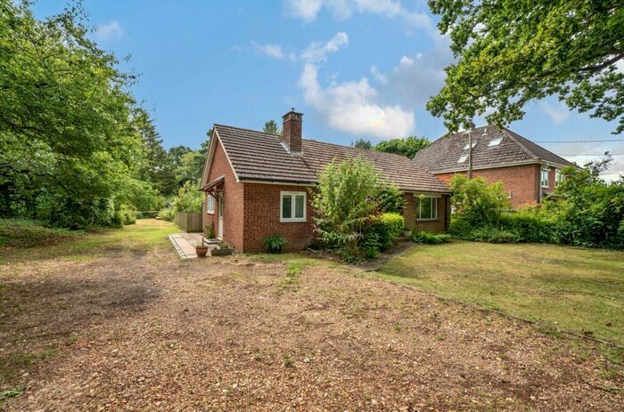 3 Bedroom Bungalow To Rent In Sandy Lane, Romsey, Hampshire, SO51