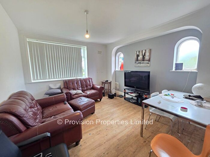 4 Bedroom Terraced House To Rent In St Chads Drive, Hyde Park, Leeds, LS6