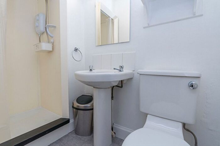 1 Bedroom Flat To Rent In St. Stephen Street, Edinburgh, EH3