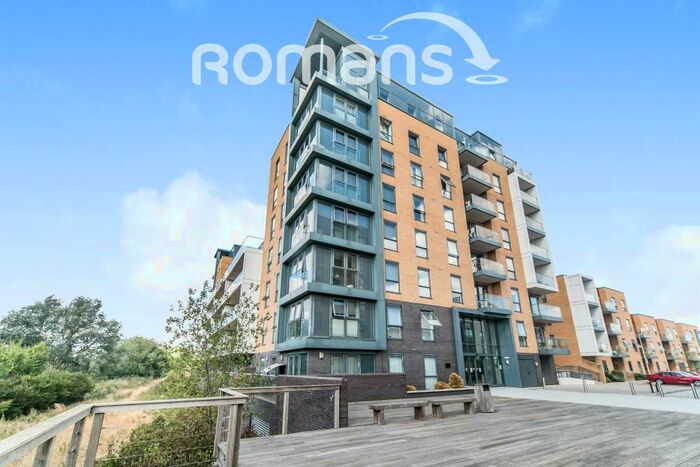 2 Bedroom Apartment To Rent In Skylark House, RG2