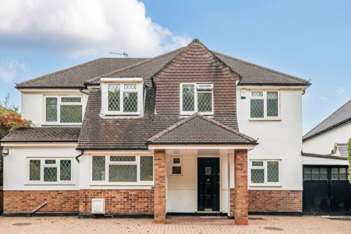 4 Bedroom Detached House For Sale In Cuddington Way, South Cheam, SM2