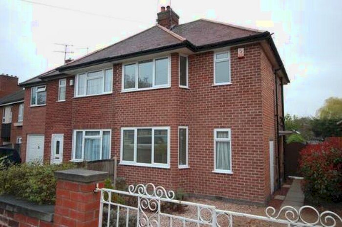 2 Bedroom Semi-Detached House To Rent In Burnside Road, West Bridgford, NG2