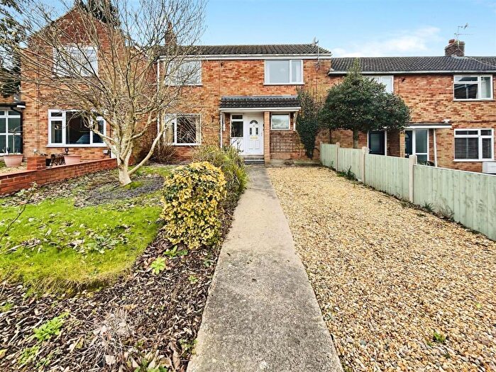 3 Bedroom Terraced House For Sale In Moat Close, Bubbenhall, Coventry, CV8