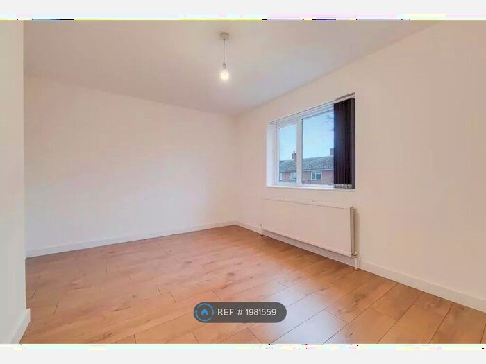 3 Bedroom Terraced House To Rent In Strathdon Drive, London, SW17