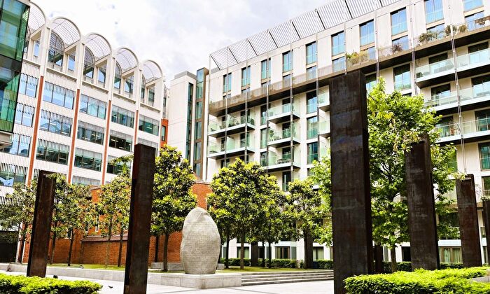 1 Bedroom Flat To Rent In Rathbone Place, London, W1T