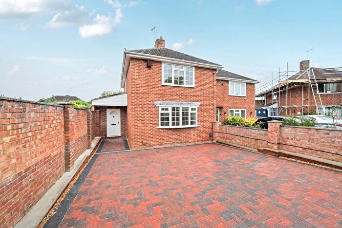 2 Bedroom Semi-Detached House To Rent In Wentworth Avenue, Reading, Berkshire, RG2