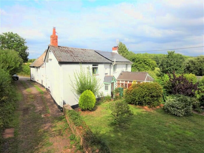 2 Bedroom Cottage For Sale In Bouchers Cottages, Poltimore, Exeter, EX4
