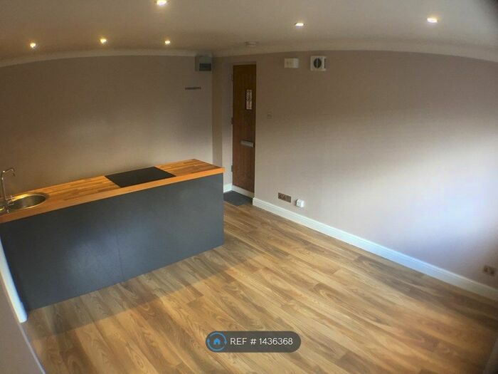 1 Bedroom Flat To Rent In Broadhurst, Farnborough, GU14