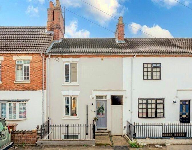 3 Bedroom Terraced House To Rent In Knox Road, Wellingborough, NN8