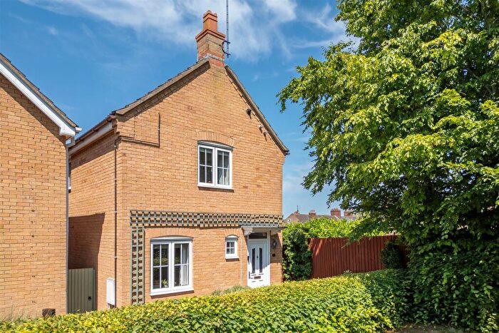 3 Bedroom Detached House For Sale In Foundry Walk, Thrapston, North Northamptonshire, NN14