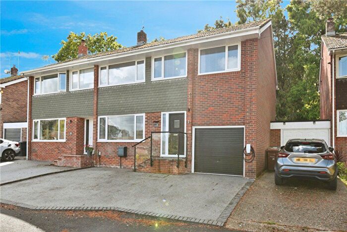 4 Bedroom Semi-Detached House For Sale In Cedar Crescent, North Baddesley, Southampton, Hampshire, SO52