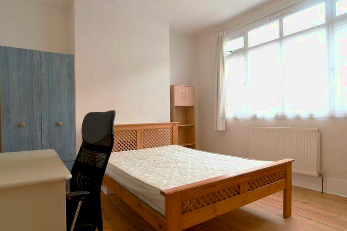 4 Bedroom Terraced House To Rent In Hanover Terrace, Brighton, BN2