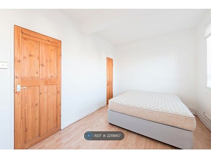 2 Bedroom Flat To Rent In Primrose Hill Court, London, NW3