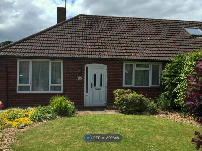2 Bedroom Bungalow To Rent In Ash Grove, Exmouth, EX8