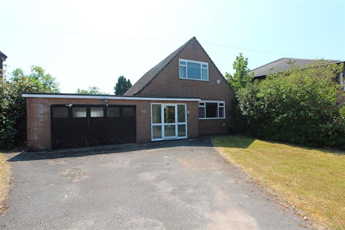 3 Bedroom Detached House For Sale In Old Hall Road, Whitefield, M45