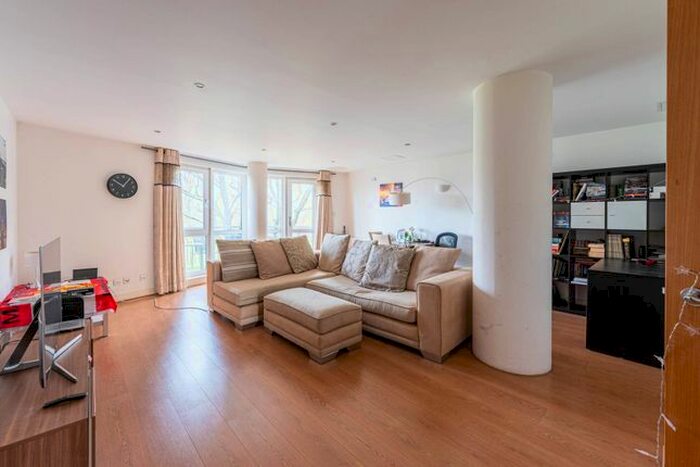 2 Bedroom Flat To Rent In New Atlas Wharf, Canary Wharf, London, E14