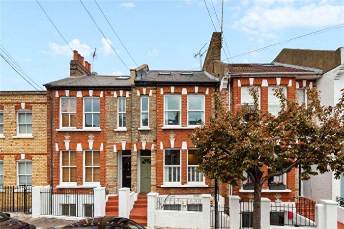 1 Bedroom Flat To Rent In Brecon Road, London, W6