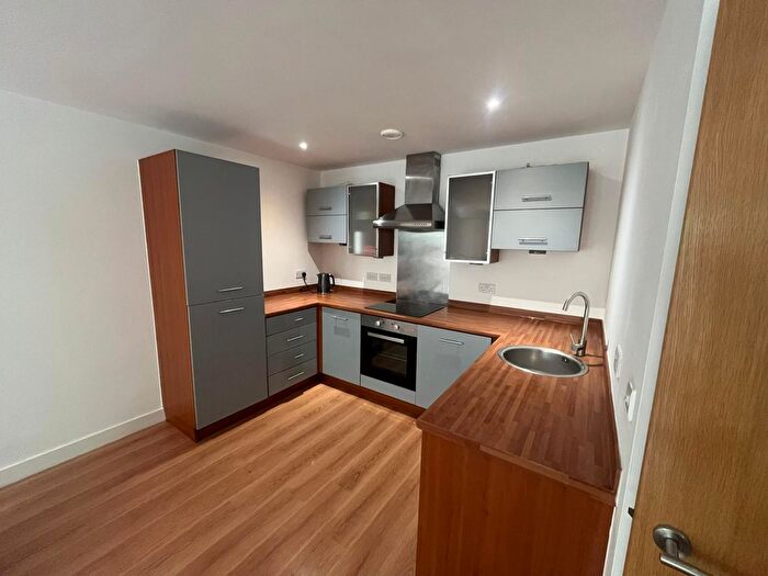2 Bedroom Flat To Rent In Hall Street, Birmingham, B18