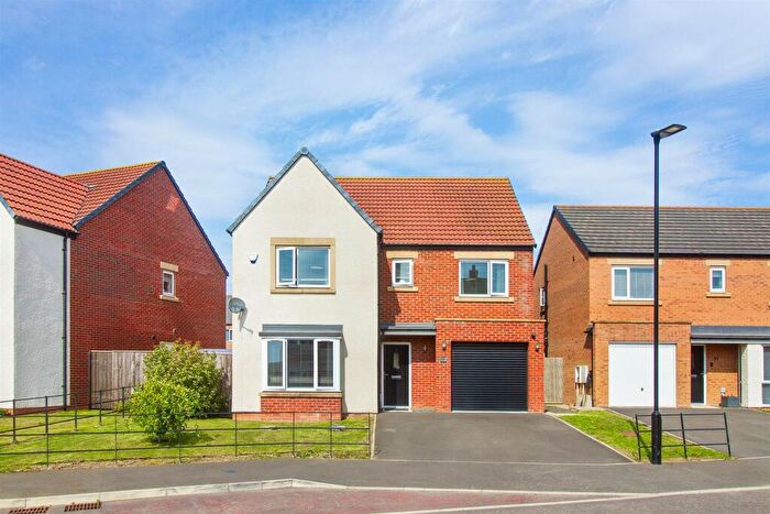 4 Bedroom Detached House For Sale In Sandstone View, Killingworth Village, Newcastle Upon Tyne, NE12