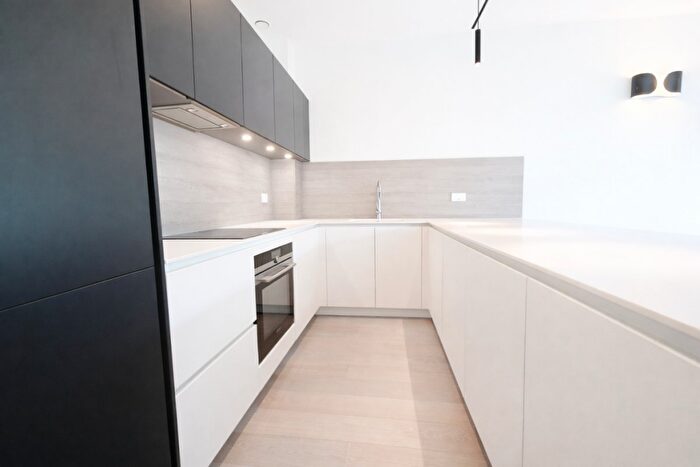 2 Bedroom Flat To Rent In Lancaster Grove, London, NW3