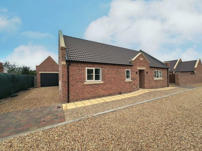 3 Bedroom Detached Bungalow For Sale In Hillgate, Gedney Hill, Spalding, PE12
