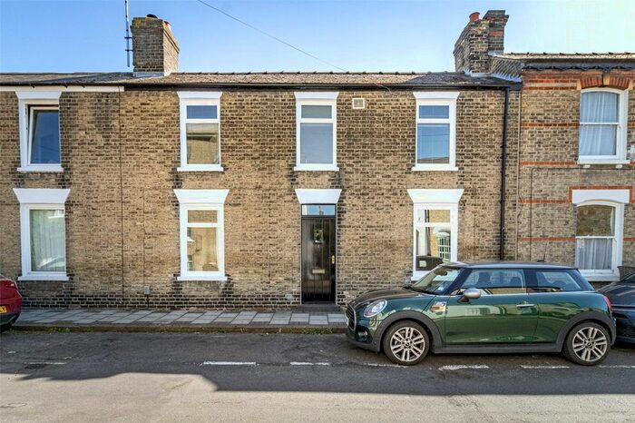 4 Bedroom Terraced House To Rent In John Street, Cambridge, Cambridgeshire, CB1
