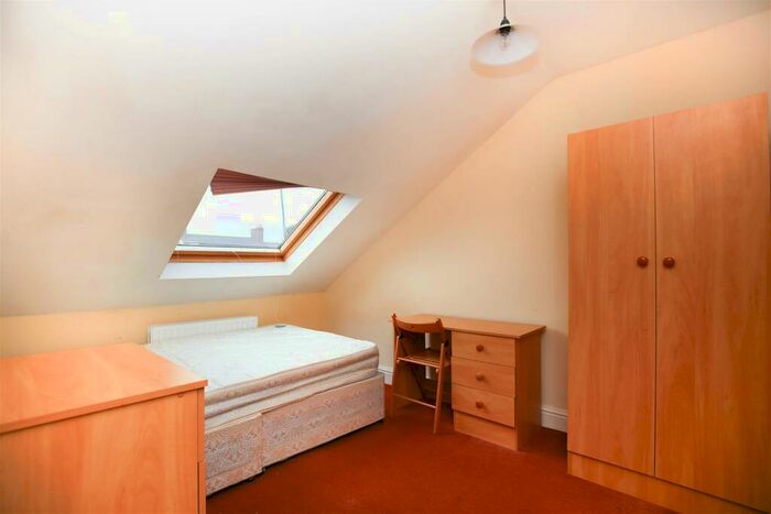 5 Bedroom Maisonette To Rent In (£pppw) Warwick Street, Heaton, NE6