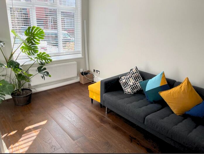 2 Bedroom Semi-Detached House To Rent In Hilliard Road, Northwood, HA6