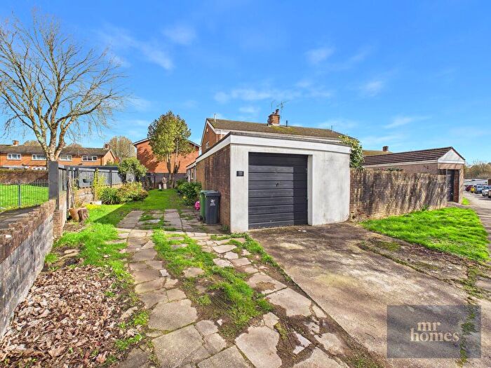 3 Bedroom Semi Detached House For Sale In Peach Place, Fairwater, Cardiff, CF5