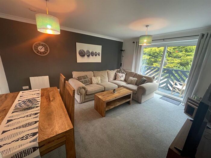 2 Bedroom Flat To Rent In Edencroft, West Pelton, DH9