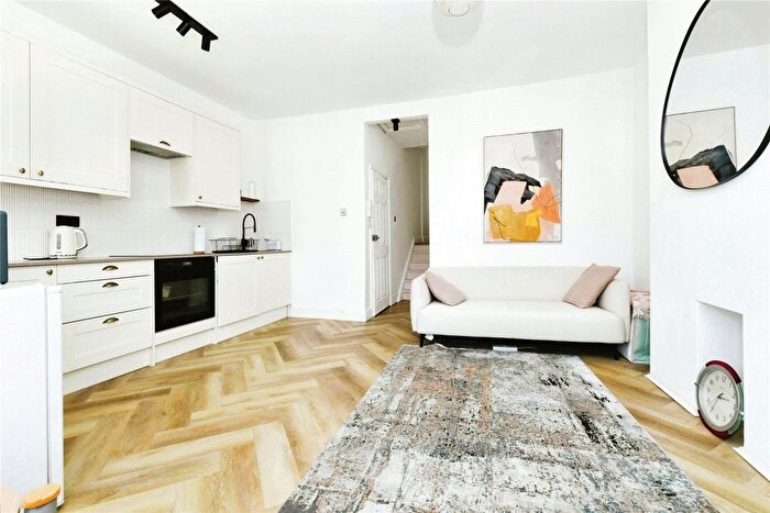 2 Bedroom Flat To Rent In Pleasant Road, Southend-On-Sea, SS1