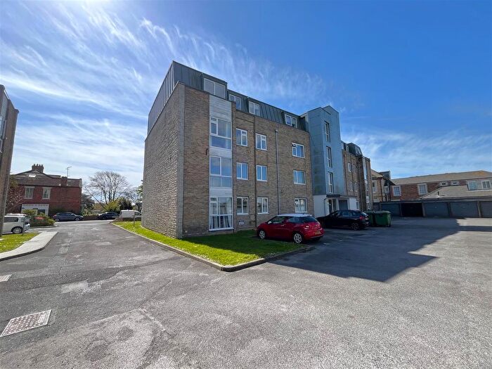 2 Bedroom Flat For Sale In Alexandra Road, Lodmoor, DT4