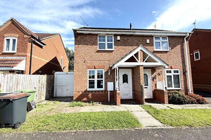 2 Bedroom Semi-Detached House For Sale In Charlecote Walk, Nuneaton, CV11