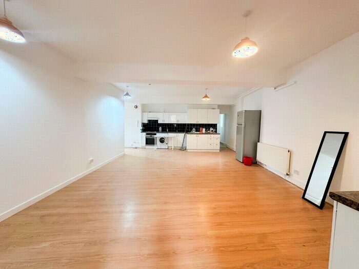 5 Bedroom Flat To Rent In Millers Terrace, Dalston, E8