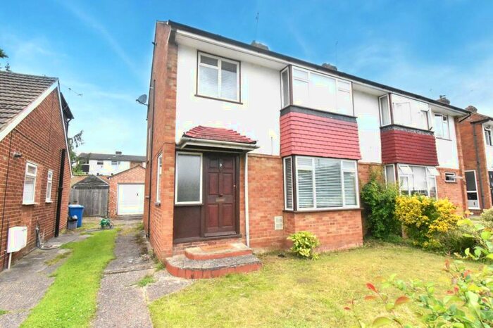 3 Bedroom Semi-Detached House To Rent In Pearce Road, Maidenhead, Berkshire, SL6