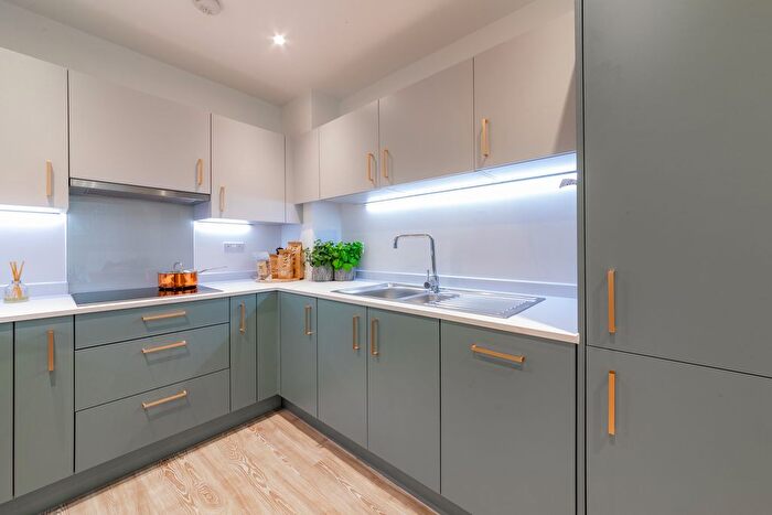 1 Bedroom Flat For Sale In " Bedroom Apartment" At Wood Street, London, E17