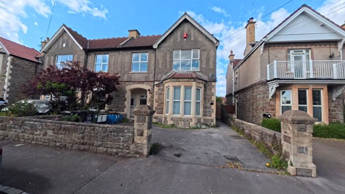 2 Bedroom Flat To Rent In Charlton Road, Weston-Super-Mare, BS23