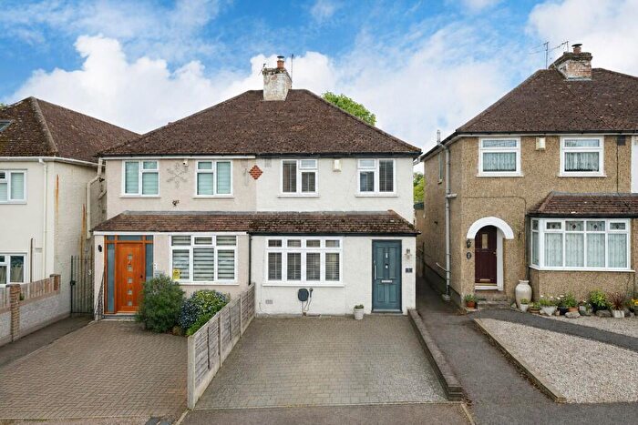 3 Bedroom Semi-Detached House For Sale In Melsted Road, Boxmoor, Hemel Hempstead, Hertfordshire, HP1