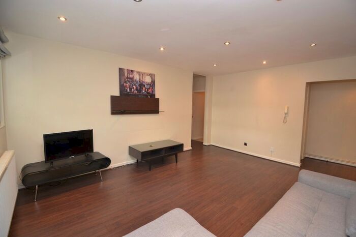 2 Bedroom Flat To Rent In Maida Vale, London, W9