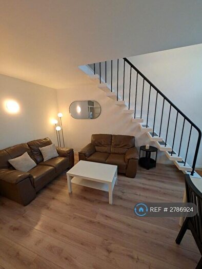 2 Bedroom Flat To Rent In Cuthbert Harrowing House, London, EC1Y