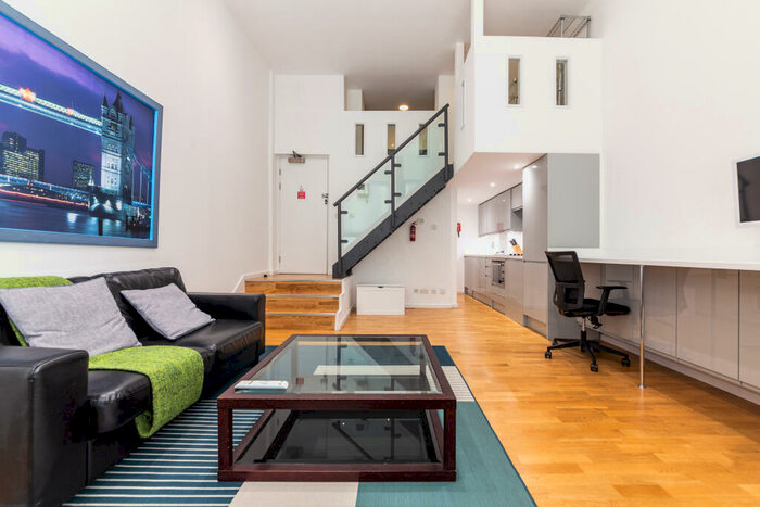 1 Bedroom Apartment To Rent In Ludgate Square, London, EC4M