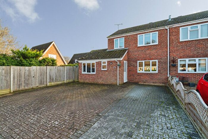 4 Bedroom Semi Detached House For Sale In Malsters Close, Mundford, Thetford, IP26