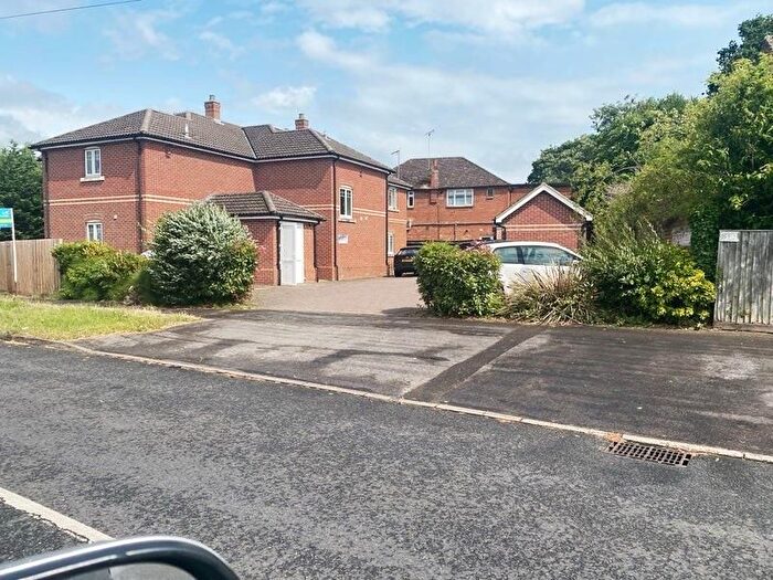 1 Bedroom Flat To Rent In Hazel Avenue, Farnborough, GU14