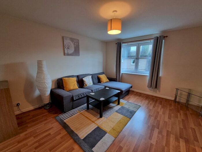 2 Bedroom Flat To Rent In St Clair Street, City Centre, Aberdeen, AB24