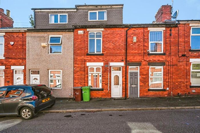 3 Bedroom Terraced House For Sale In Farley Street, Nottingham, NG6