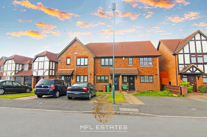 2 Bedroom Terraced House For Sale In Saffron Close, London, CR0