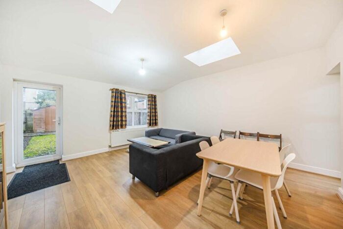 4 Bedroom House To Rent In Pitcairn Road, Mitcham, CR4